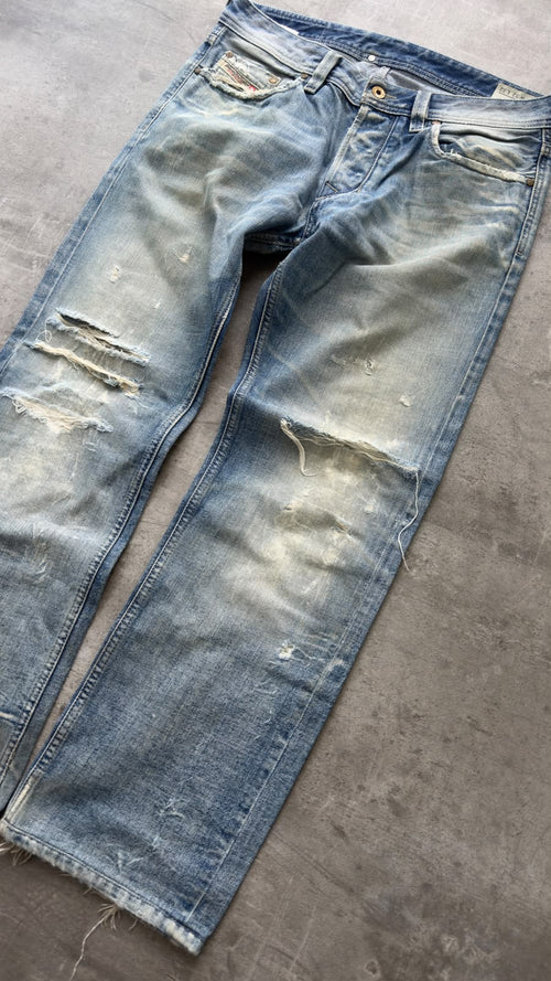 Diesel Larkee Distressed Jeans W33