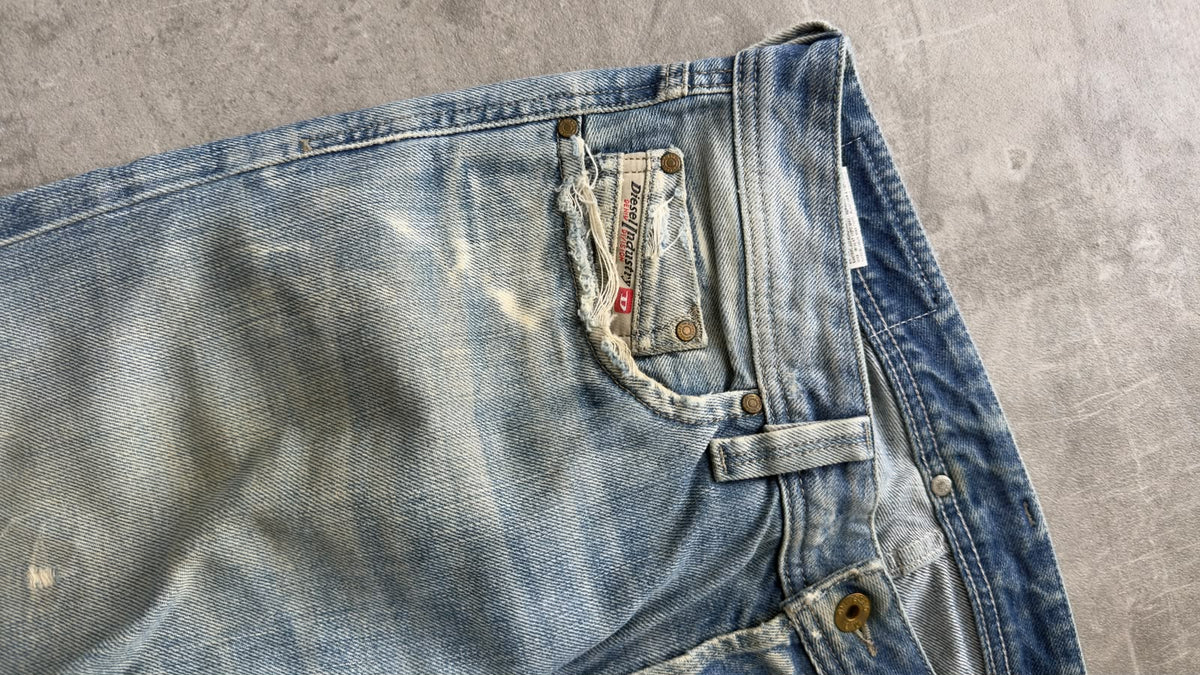 Diesel Larkee Distressed Jeans W33