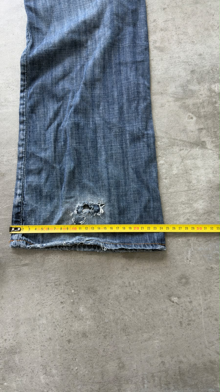 Japanese Ripped Bootcut Jeans W28