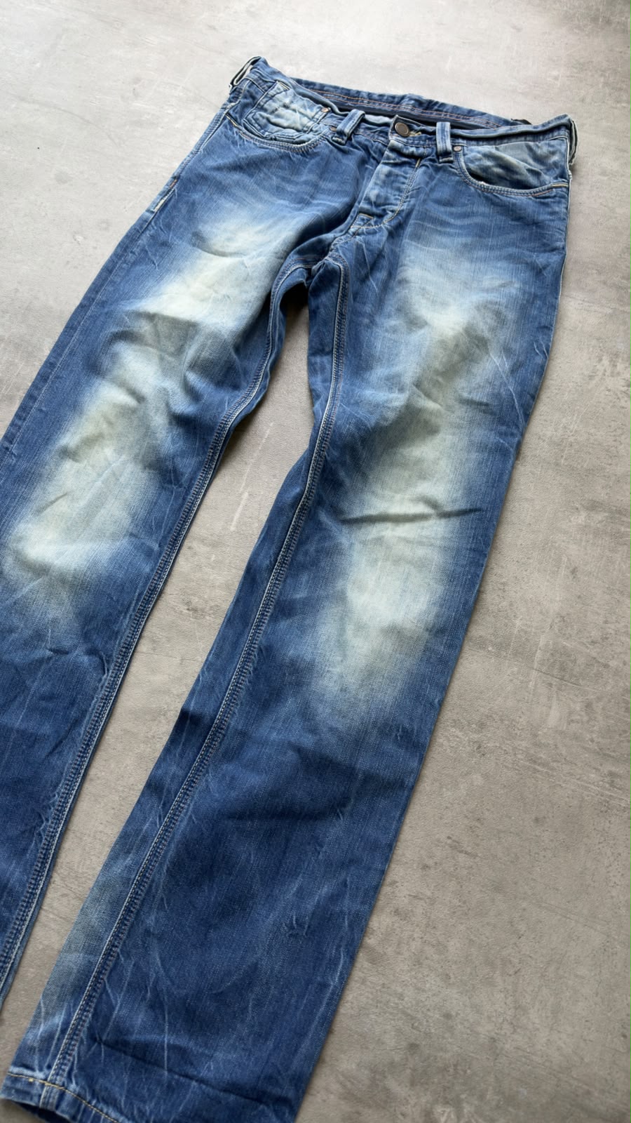 Light Wash Blue Straight Jeans (S-M)