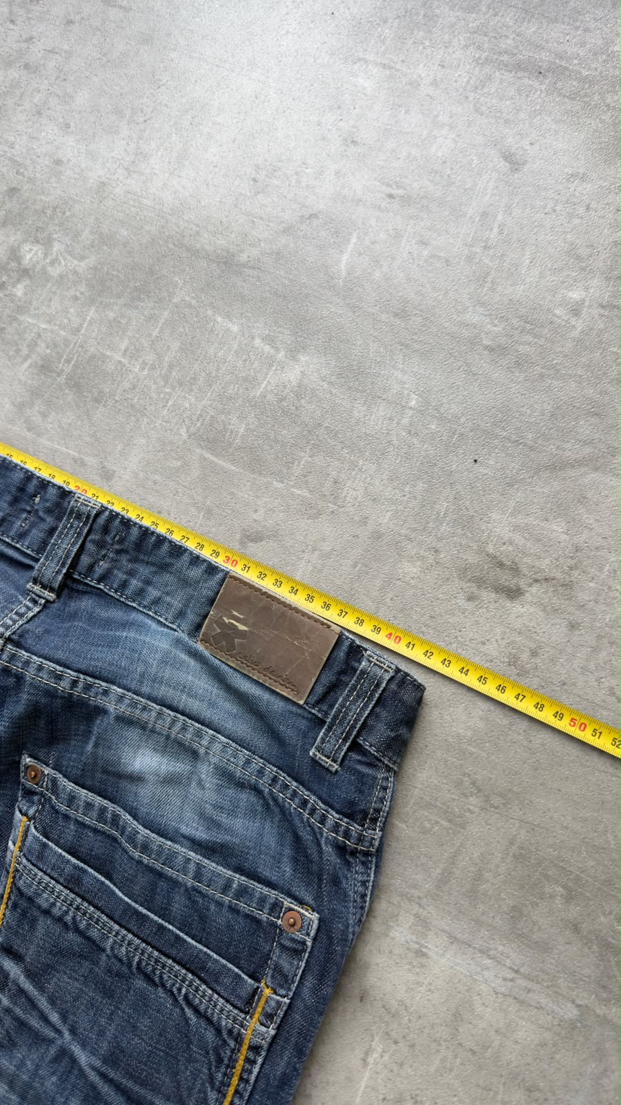 Washed Straight Jeans (M-L)
